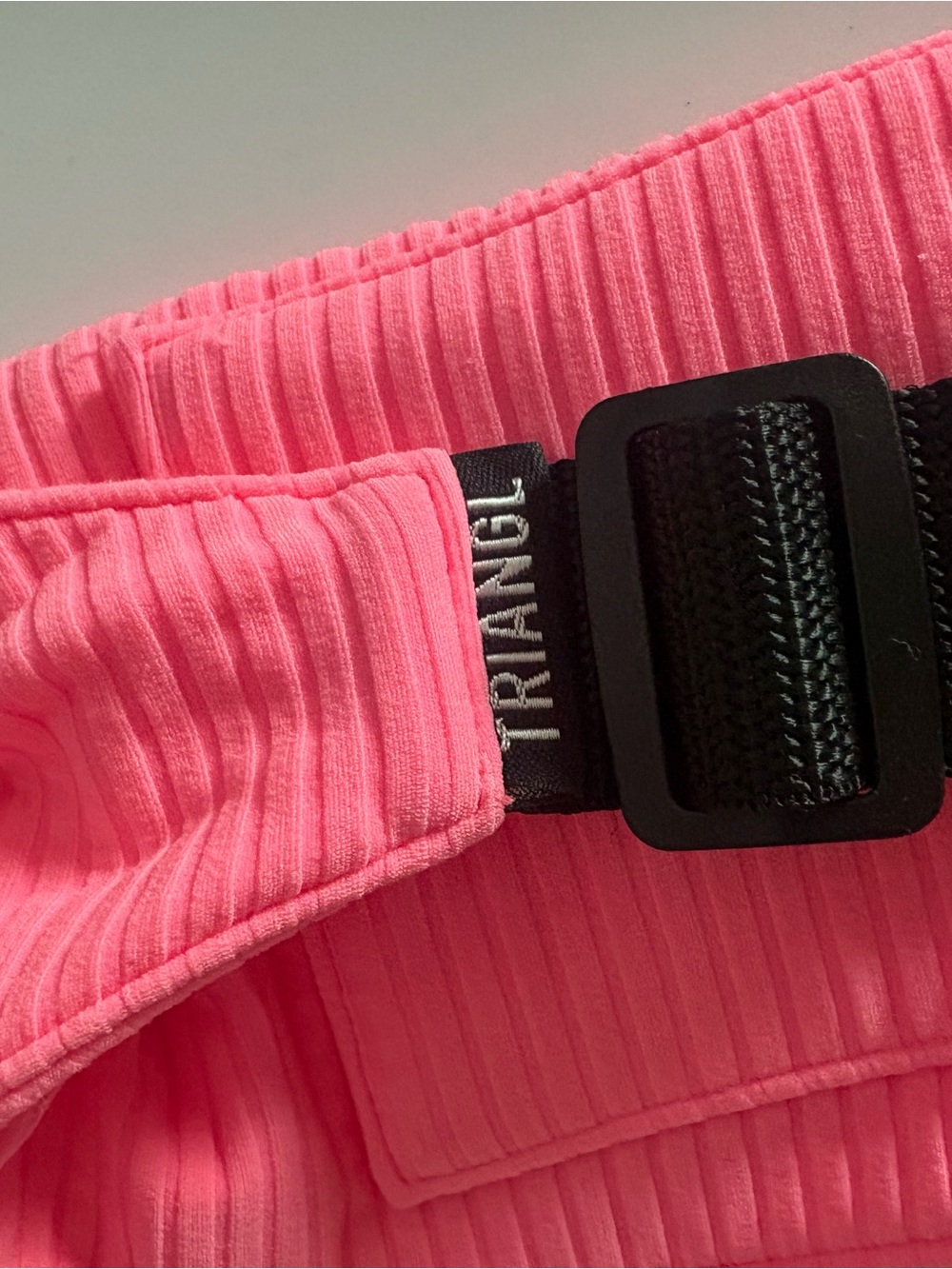 Pink Triangl Ribbed Fanny Pack - Picture 3 of 3